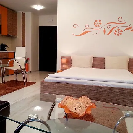 Downtown Apartment *