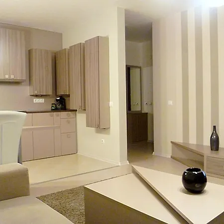 Downtown Apartment *